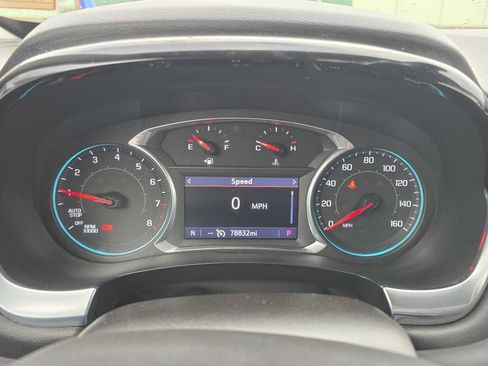 Used 2021 Chevrolet Traverse LT image 21