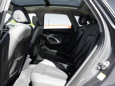 Certified 2025 Audi Q5 Premium w/ Premium Plus AWD/4WD image 25
