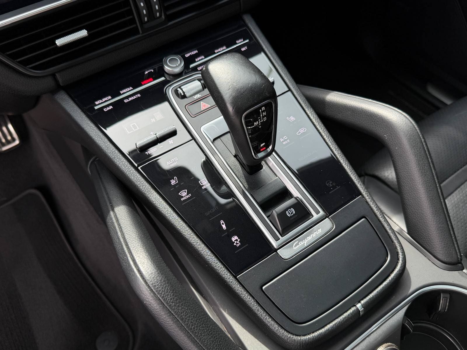 Used 2020 Porsche Cayenne S AWD/4WD image 40