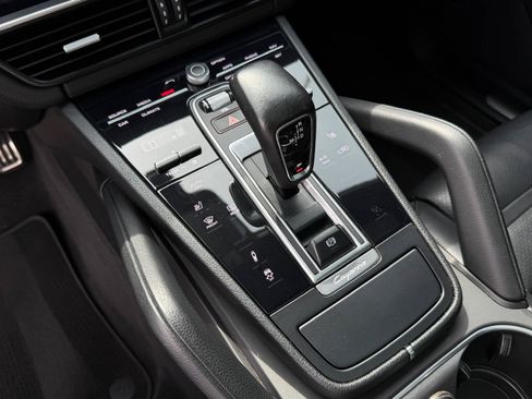 Used 2020 Porsche Cayenne S AWD/4WD image 40