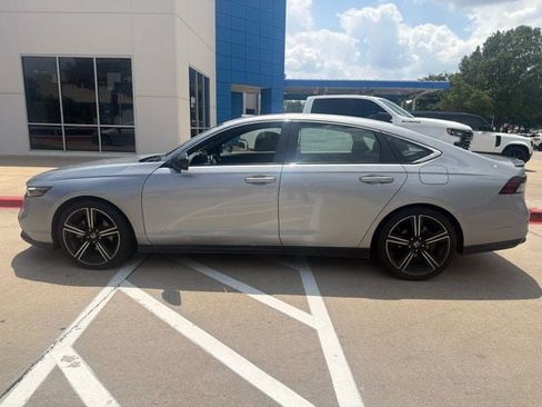 Used 2023 Honda Accord Sport image 8