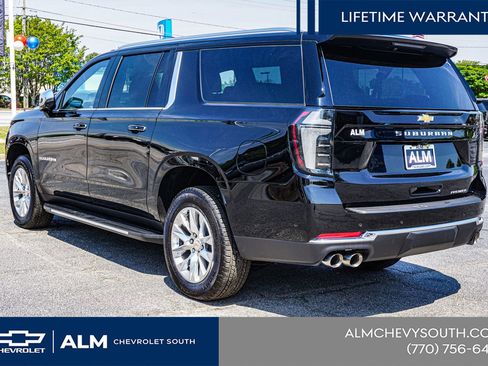 New 2026 Chevrolet Suburban Premier RWD image 8
