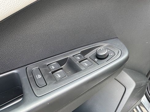 New 2025 Volkswagen Taos SEL AWD/4WD image 19
