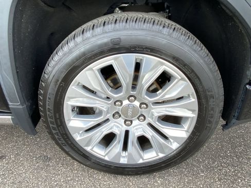 Used 2021 GMC Sierra 1500 Denali w/ Denali Ultimate Package image 16