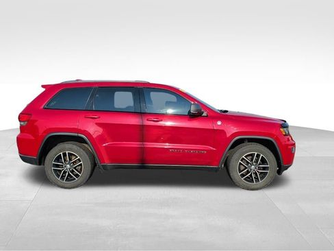 Used 2017 Jeep Grand Cherokee Trailhawk AWD/4WD image 5