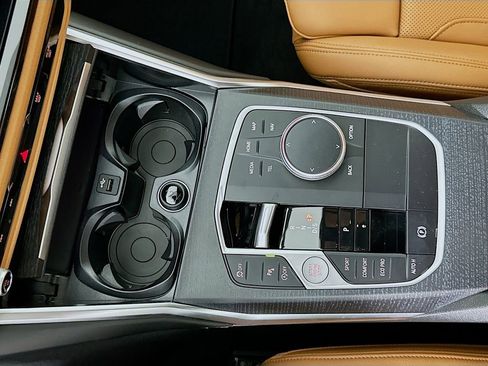 Used 2026 BMW 330i Sedan w/ Convenience Package image 15