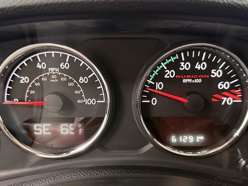Used 2016 Jeep Wrangler Unlimited Rubicon AWD/4WD image 21