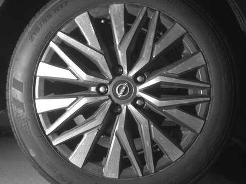 Used 2025 Nissan Altima 2.5 SV image 15