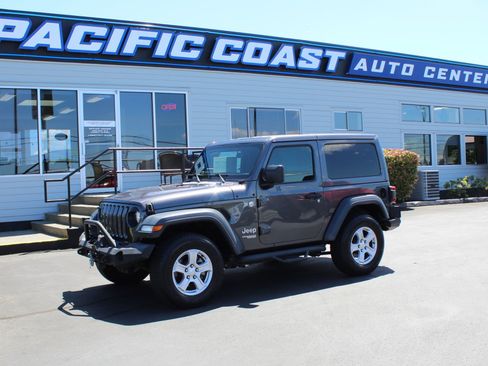 Used 2018 Jeep Wrangler Sport AWD/4WD image 1