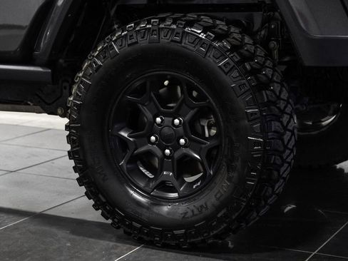 Used 2023 Jeep Gladiator Willys image 60