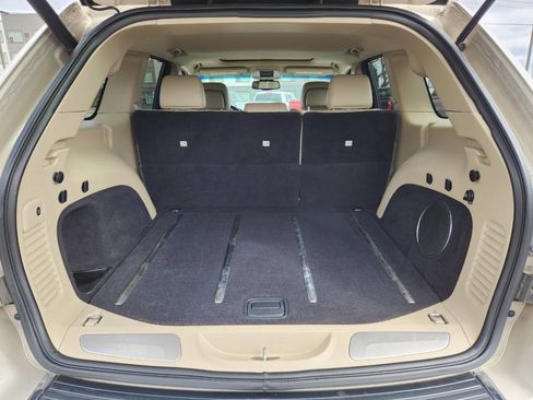 Used 2014 Jeep Grand Cherokee Limited w/ Trailer Tow Group IV image 31