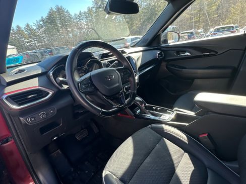 Used 2023 Chevrolet TrailBlazer RS w/ Convenience Package AWD/4WD image 17