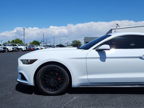 Used 2015 Ford Mustang Coupe RWD image 10