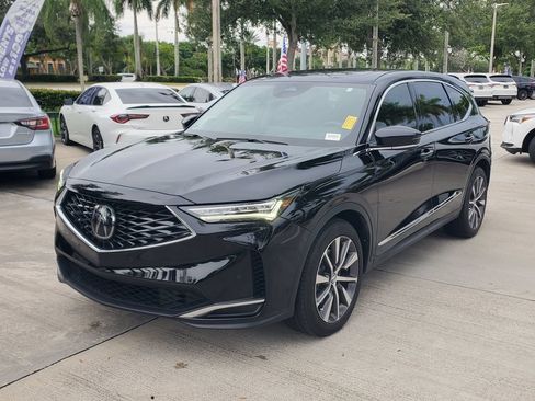 Used 2025 Acura MDX w/ Technology Package FWD image 3