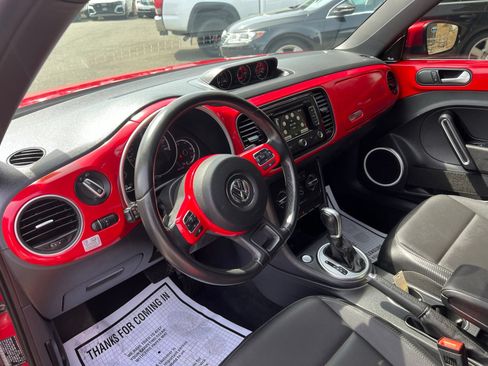 Used 2015 Volkswagen Beetle TDI FWD image 19