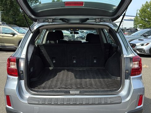 Used 2017 Subaru Outback 2.5i AWD/4WD image 25