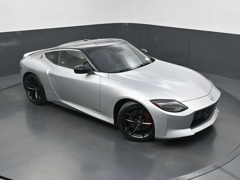 Used 2025 Nissan Z Performance w/ Floor Mat Package RWD image 30