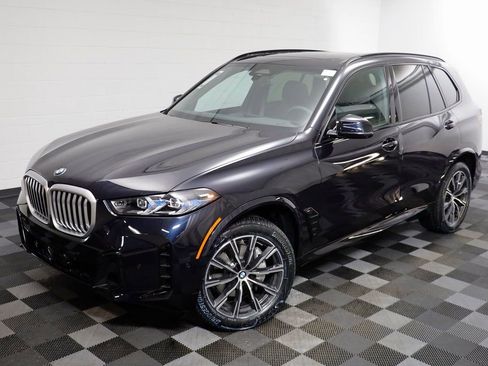 New 2026 BMW X5 xDrive40i w/ M Sport Package AWD/4WD image 2