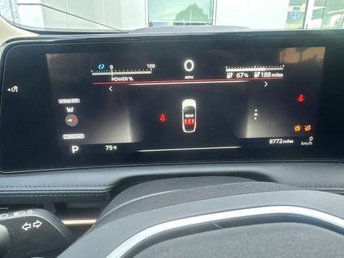 Used 2024 Nissan Ariya AWD image 7