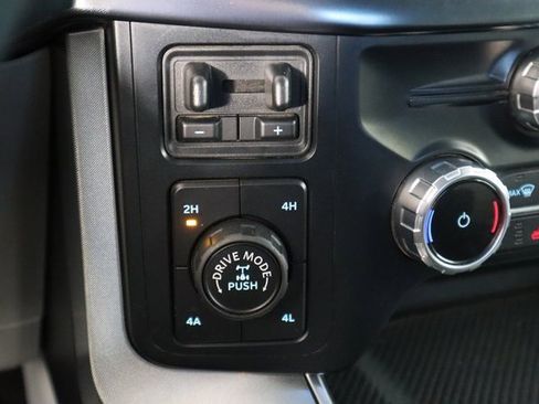 Used 2023 Ford F150 Limited image 35