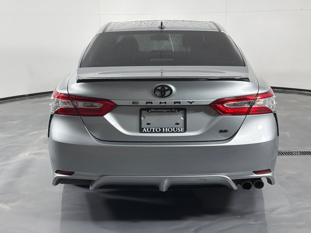 Used 2020 Toyota Camry SE FWD image 6