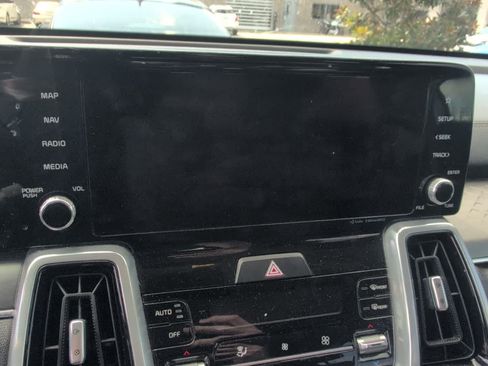 Used 2023 Kia Sorento SX FWD image 9