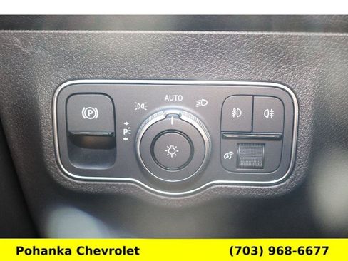 Used 2023 Mercedes-Benz GLB 250 250 4MATIC image 19