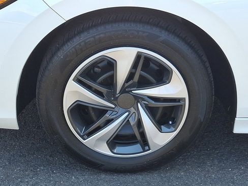 Used 2023 Honda Civic LX image 27