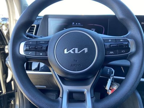 Used 2024 Kia Sportage LX image 34