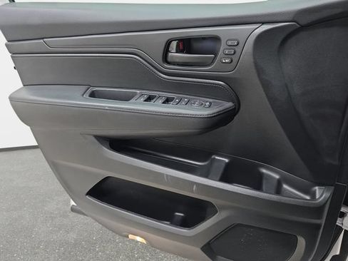 Used 2025 Honda Odyssey EX-L image 25
