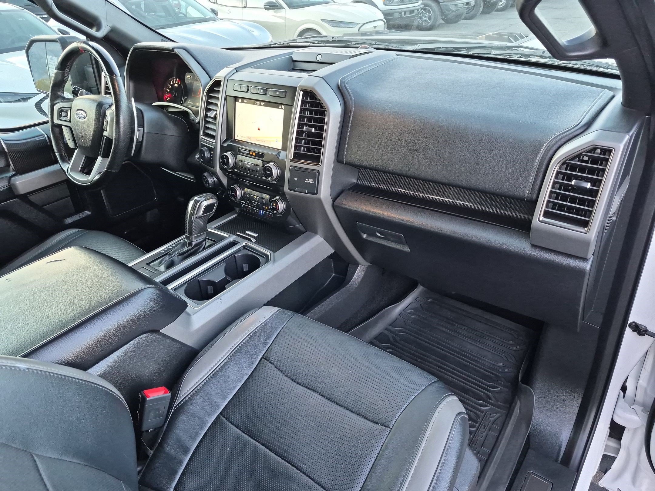 Used 2018 Ford F150 Raptor w/ Equipment Group 802A Luxury AWD/4WD image 34