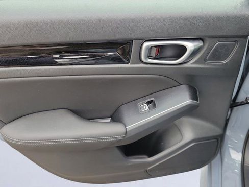 Used 2023 Honda Civic Touring image 10