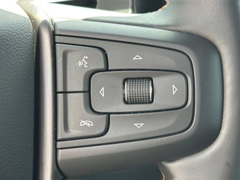 Used 2025 GMC Sierra 1500 AT4 w/ Technology Package AWD/4WD image 24