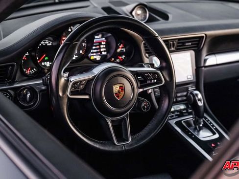 Used 2019 Porsche 911 Carrera 4S image 6