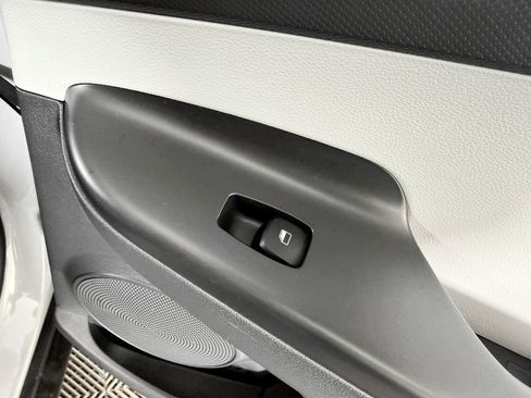 Used 2022 Hyundai Kona SEL image 36