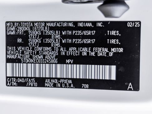 Used 2025 Toyota Sienna LE image 30