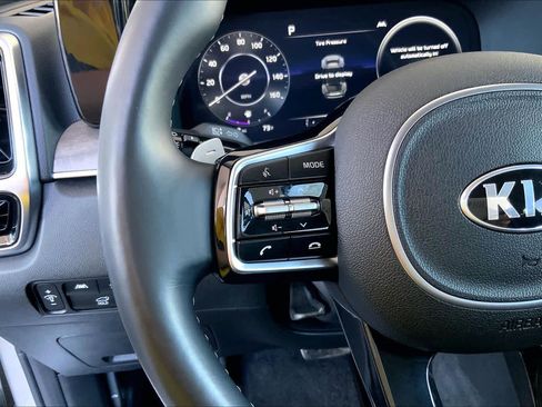 Used 2021 Kia Sorento SX Prestige image 24