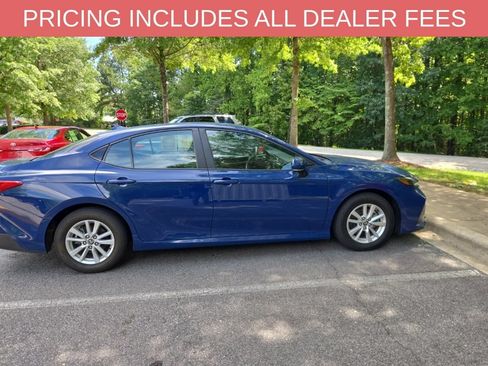 Used 2025 Toyota Camry LE FWD image 9