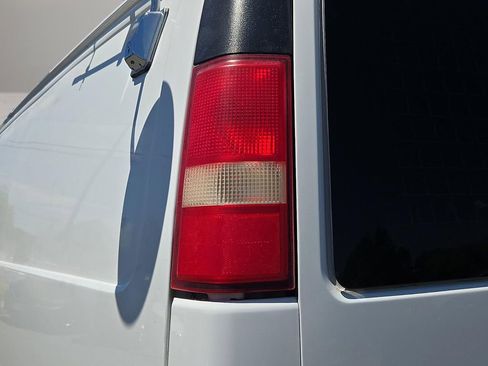Used 2012 Chevrolet Express 1500 RWD image 14