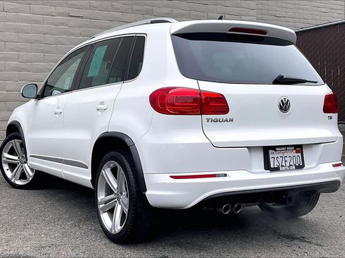 Used 2016 Volkswagen Tiguan R-Line image 10