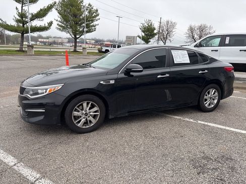 Used 2018 Kia Optima LX FWD image 16