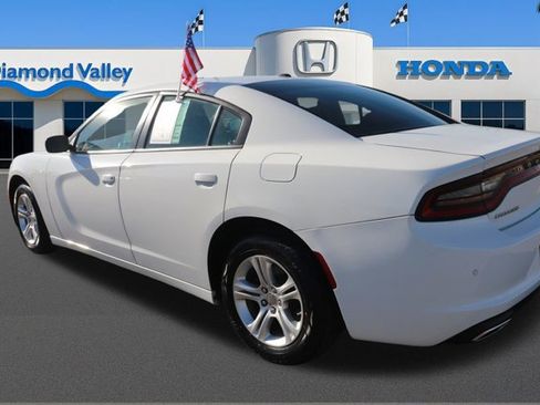 Used 2022 Dodge Charger SXT image 4