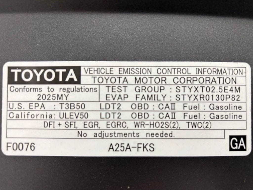 Used 2025 Toyota RAV4 XLE AWD/4WD image 67