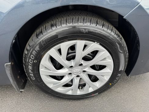 Used 2019 Toyota Corolla LE FWD image 18