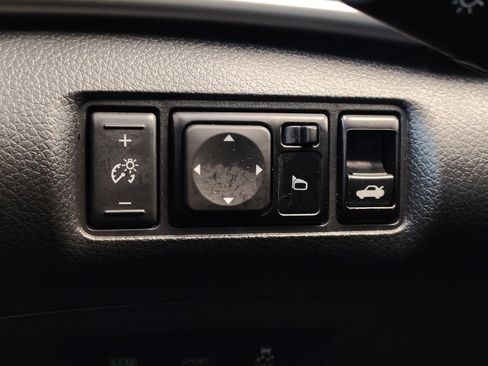 Used 2016 Nissan Sentra SR FWD image 25