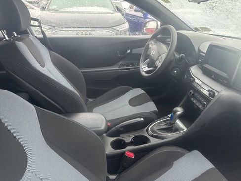 Used 2020 Hyundai Veloster 2.0 image 14