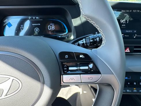 New 2025 Hyundai Elantra Sport image 15