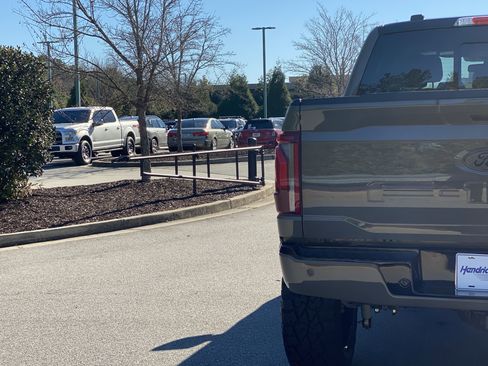 Used 2025 Ford F150 Lariat w/ Equipment Group 502A High image 21