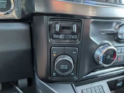 New 2026 Ford F250 Lariat w/ Black Appearance Package AWD/4WD image 13