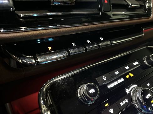 Certified 2022 Lincoln Navigator Reserve image 22